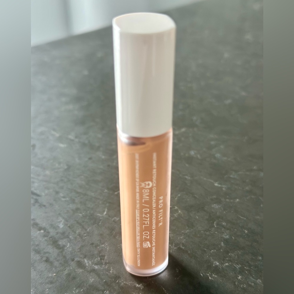 Fenty Beauty Pro Filt’r Instant Retouch Concealer- 370 - Picture 9 of 11